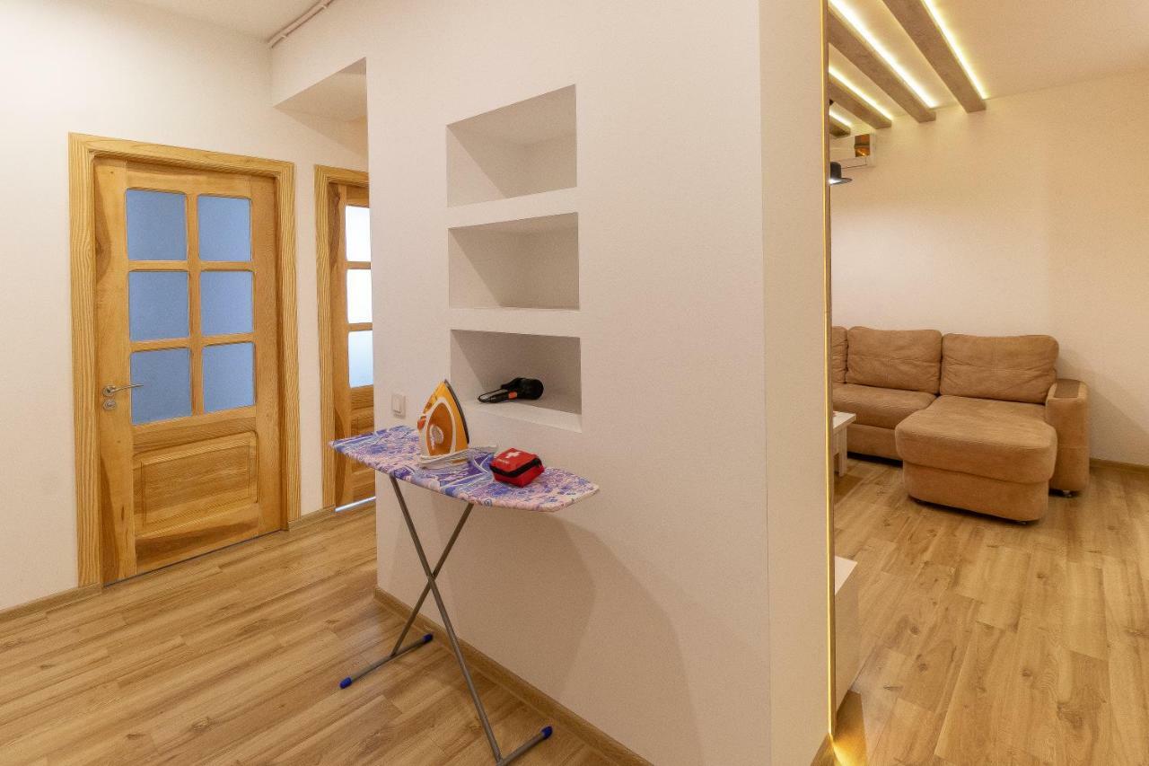 Stay Inn Apartments On 33 Sayat-Nova Avenue يريفان المظهر الخارجي الصورة