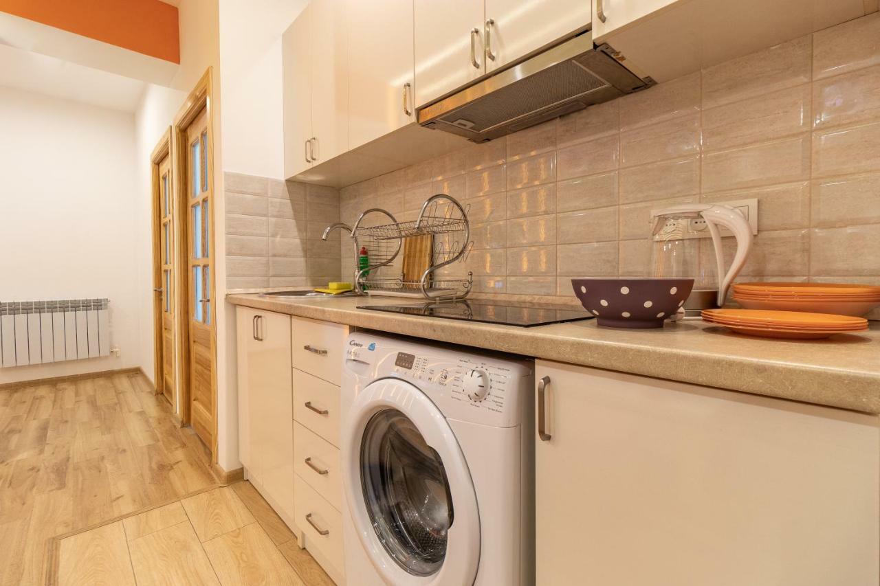 Stay Inn Apartments On 33 Sayat-Nova Avenue يريفان المظهر الخارجي الصورة